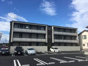 アベ二ール下俣