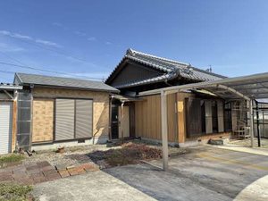 采女町東川一戸建-1