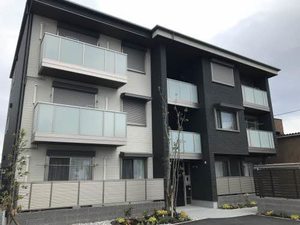 シャーメゾン和