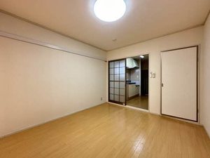 メゾンシャルマン B103号-2