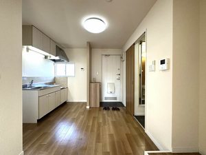 ファミールヒナ B203号-2