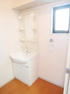 ロイヤルタウン F101号-8