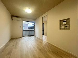 アクシス B103号-2