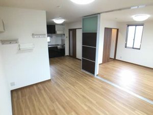ロージナ中郷 B201号-2