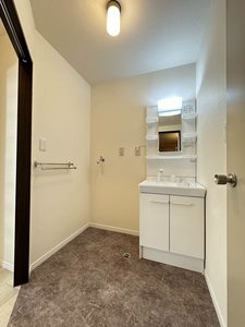 ルミエールさかざき A202号-5