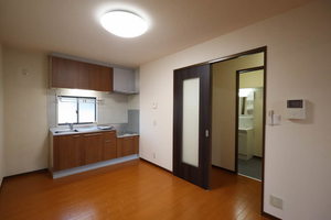 コートハピネス A202号-3