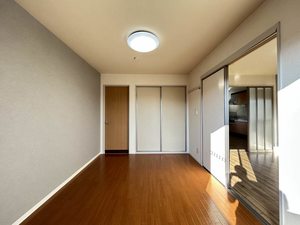 ＥＭＰＯＲＩＵＭ 0202号-4