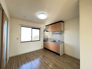 ＥＭＰＯＲＩＵＭ 0202号-6