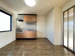 ＥＭＰＯＲＩＵＭ 0202号-7