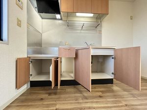 ＥＭＰＯＲＩＵＭ 0202号-9