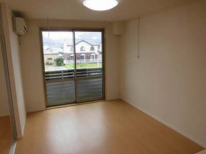 ヴィラーチェ古田刈 B201号-4