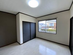 ピュアタウン B102号-5