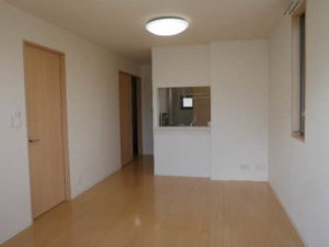 グレースガーデン登呂 D101号-3