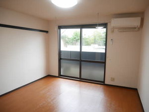 カーサ江島Ⅱ A103号-2