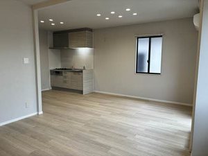 Ｌｉｖｉｎｇ　Ｔｗｏ A202号-4