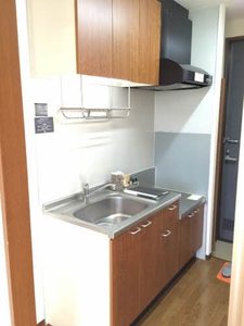 ヴィラージュ赤松 0203号-3