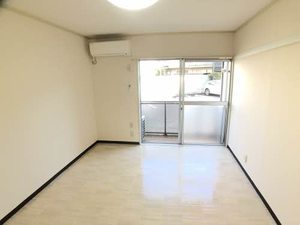 スカイピア上地 A102号-2