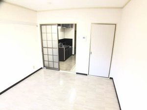 スカイピア上地 A102号-4