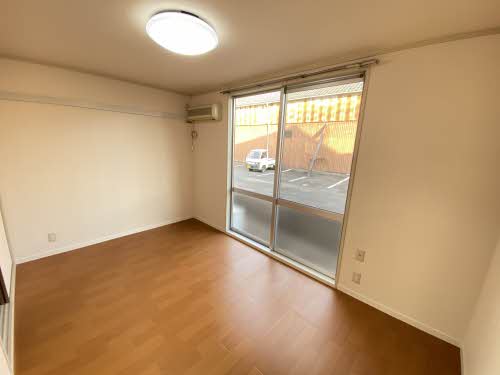 メゾンシャルマン A102号-2