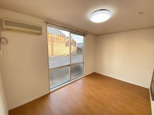 メゾンシャルマン A102号-3