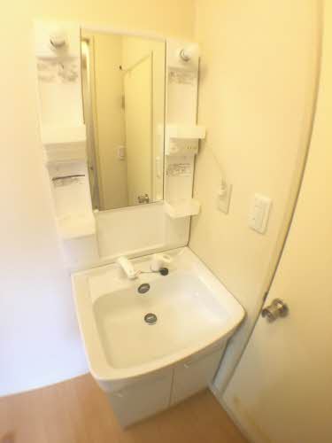 ローヤルハイツ A102号-8