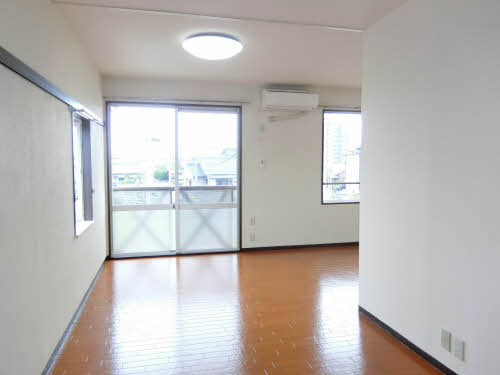 パインヒルズ A201号-3