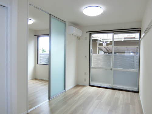 パインヒルズ B102号-2