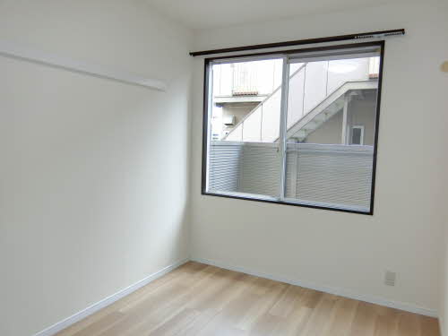 パインヒルズ B102号-8