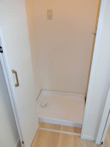 パインヒルズ B102号-12