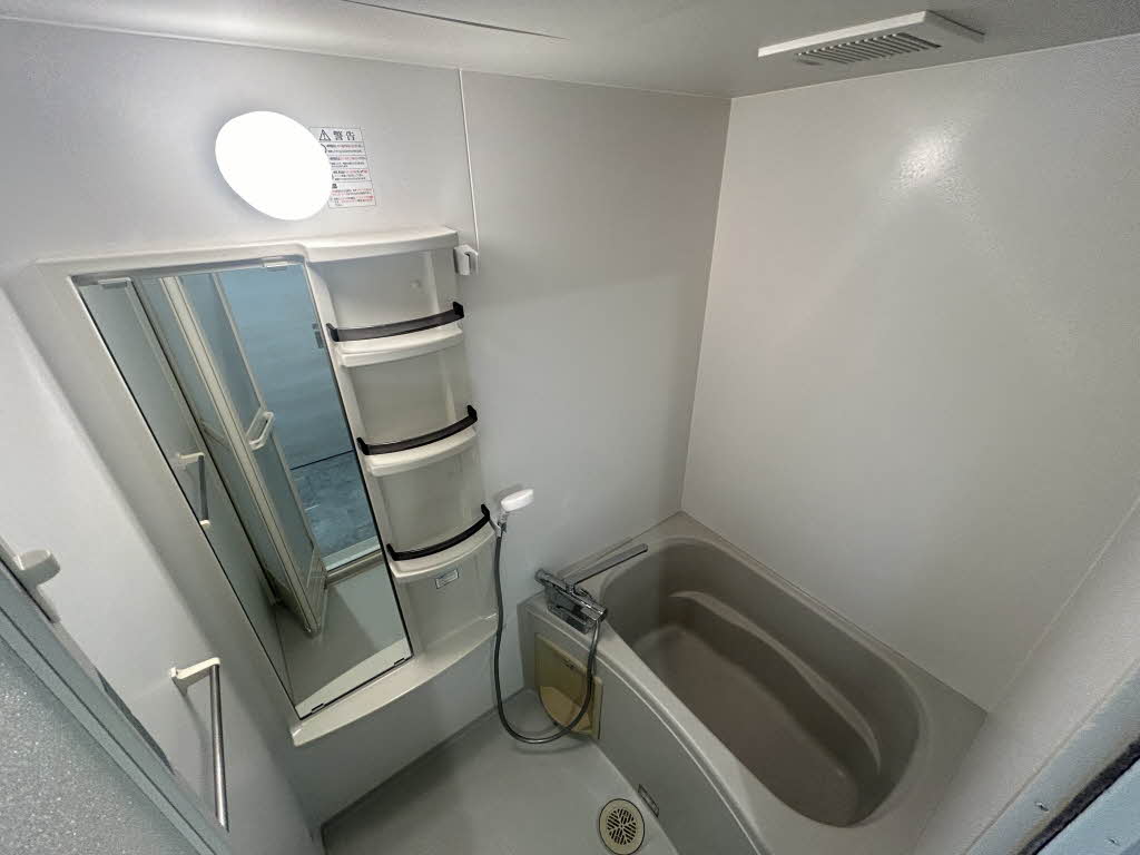 アクシス B103号-4