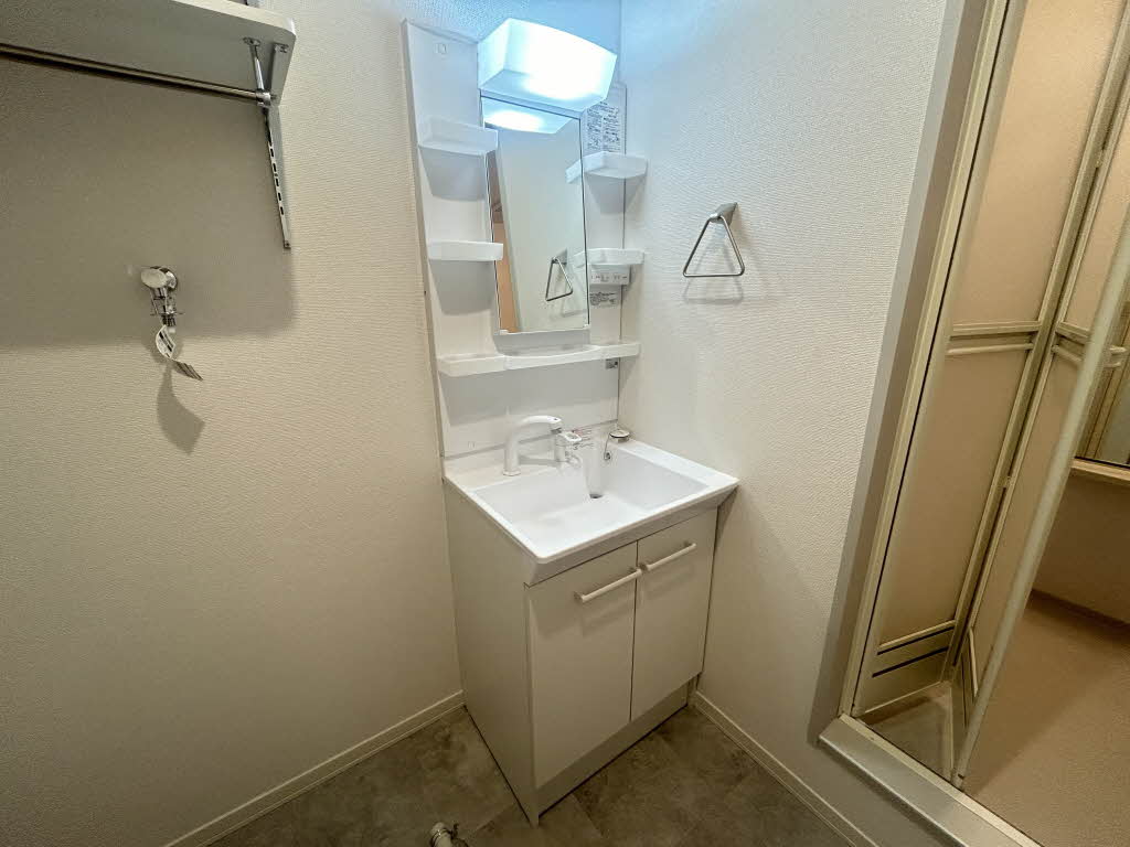 アクシス B103号-5