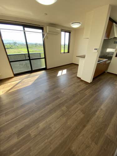 カンファトリー C201号-2