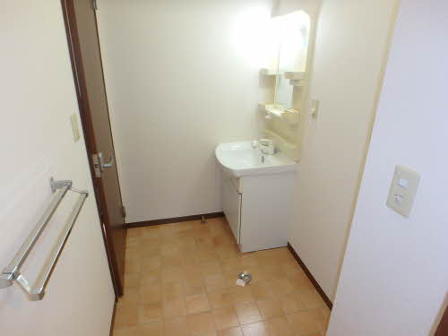 グッドライフ元町 D102号-7