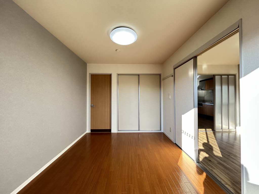 ＥＭＰＯＲＩＵＭ 0202号-4