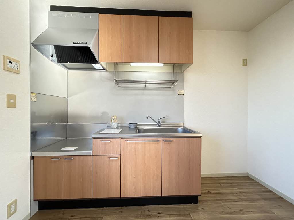 ＥＭＰＯＲＩＵＭ 0202号-8