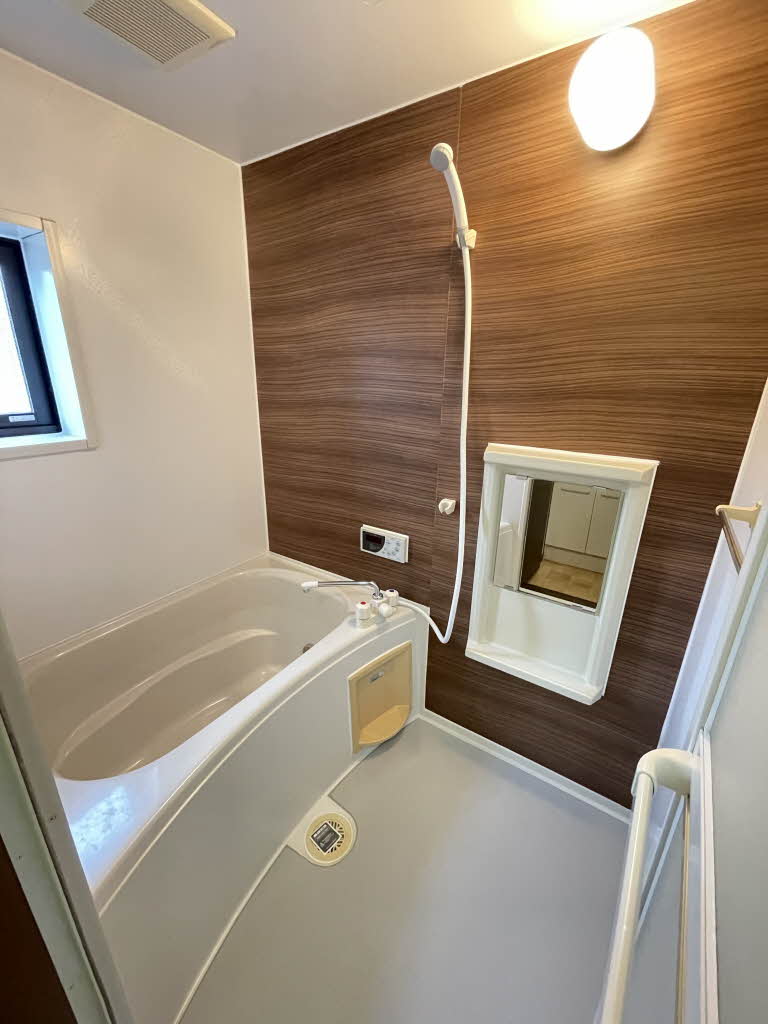 クレセールもも B102号-4