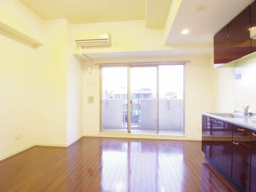 Ｍａｒｃｈｅ　Ⅴ 0302号-2