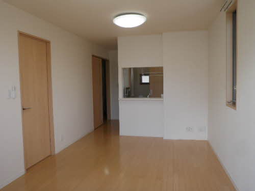 グレースガーデン登呂 D101号-3