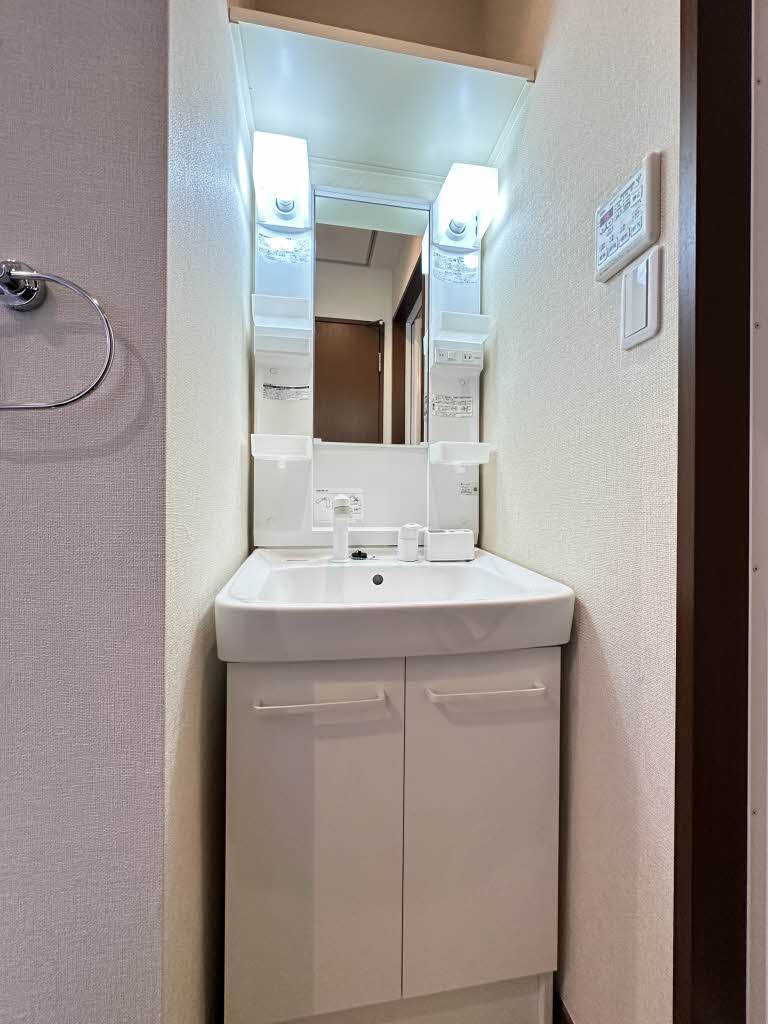 シャーメゾンシロタＢ 0203号-8