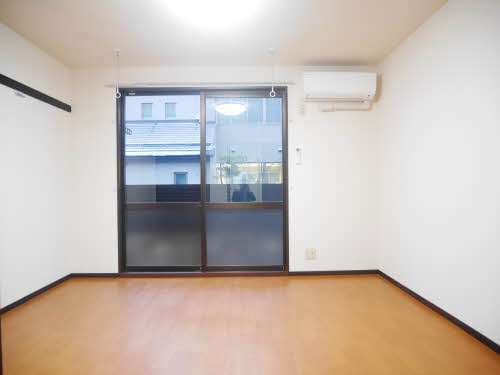 カーサ江島Ⅱ A101号-2