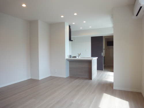 Premias岡 0102号-2