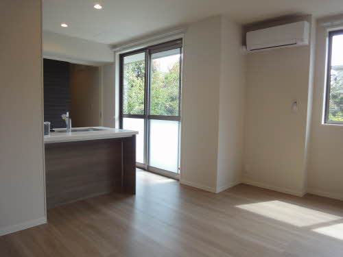 Premias岡 0102号-3