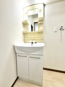 グランメール小泉 C101号-6