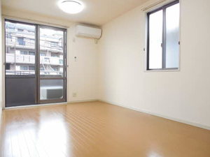 ロイヤルプラムガーデン D202号-2