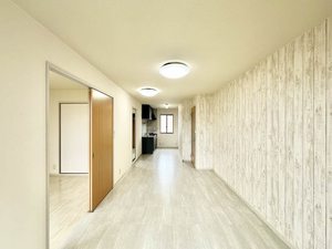 ファミール羽根 C102号-2