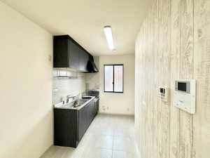 ファミール羽根 C102号-5