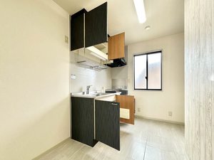 ファミール羽根 C102号-7