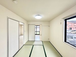 ファミール羽根 C102号-12