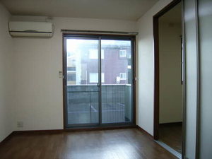 シャーメゾンベルドミール B102号-2