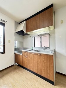 シャーメゾンブロード B202号-5